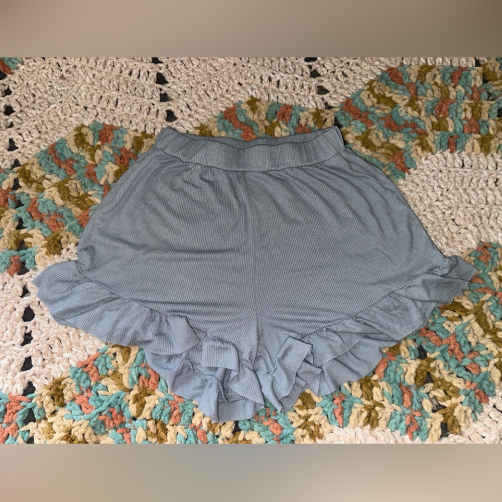 Quiet storm Ruffled shorts